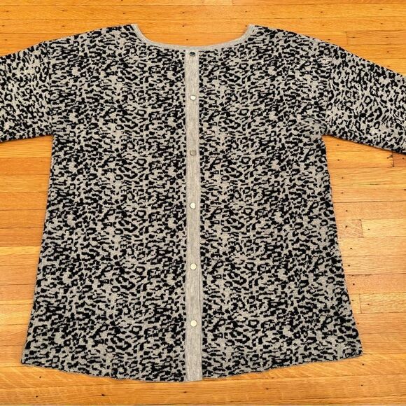 NYDJ grey/black leopard/patterned sweater - Picture 3 of 5